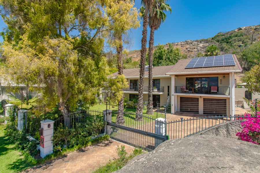 6 Bedroom Property for Sale in Groenvlei Western Cape